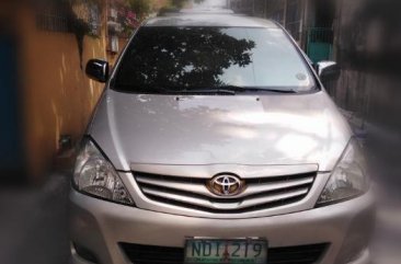 Selling 2nd Hand Toyota Innova 2009 at 80000 km in Makati