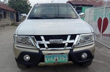 Selling 2nd Hand Isuzu Crosswind 2012 in Batangas City