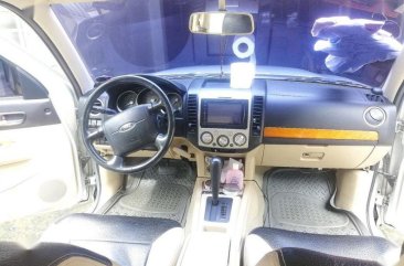 2nd Hand Ford Everest 2009 at 70000 km for sale