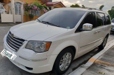 Selling 2nd Hand Chrysler Town And Country 2009 in Muntinlupa