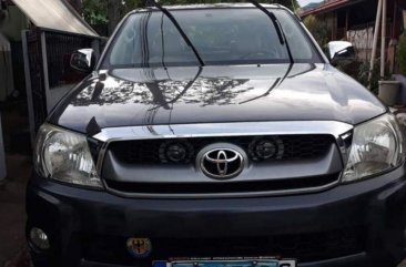 Selling 2nd Hand Toyota Hilux 2010 in Imus