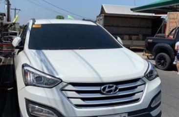 2nd Hand Hyundai Santa Fe 2014 at 77000 km for sale