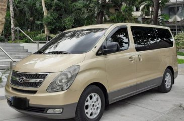 Selling Gold Hyundai Starex 2011 in Quezon City