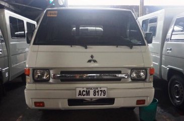 Selling White Mitsubishi L300 2016 Van Manual Diesel in Manila