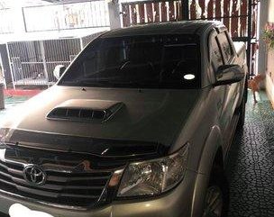 Selling Silver Toyota Hilux 2013 Manual Diesel in Manila