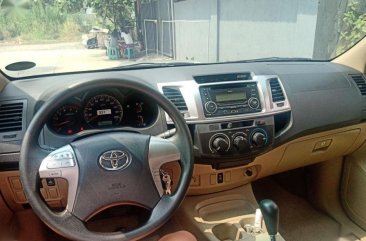 Selling 2nd Hand Toyota Hilux 2014 in Santa Rosa