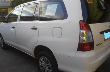 White Toyota Innova 2014 Manual Diesel for sale in Pasay