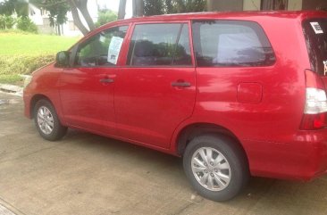 Selling 2nd Hand Toyota Innova 2012 Van in Santa Rosa