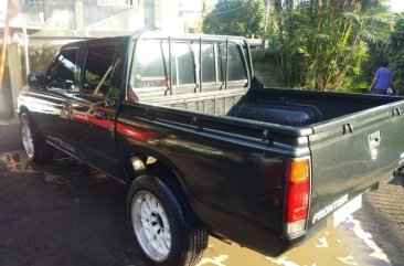 Selling Nissan Frontier 2009 Manual Diesel in Lemery