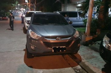 Gray Hyundai Tucson 2010 Automatic Diesel for sale in Quezon City