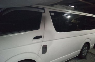 2nd Hand Toyota Hiace 2015 Manual Diesel for sale in Meycauayan