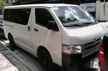 Sell White 2017 Toyota Hiace Manual Diesel at 11800 km