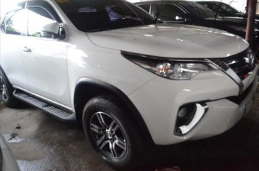 White Toyota Fortuner 2018 Manual Diesel for sale in Manila