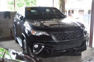 Selling Black Toyota Fortuner 2017 at 6800 km 