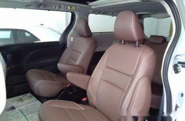 Sell White 2019 Toyota Sienna in Quezon City