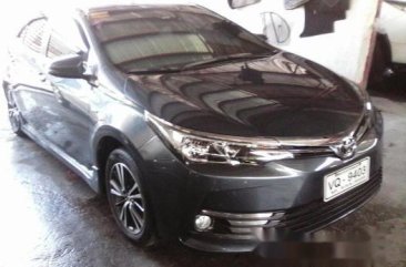 Selling Grey Toyota Corolla Altis 2017 in Manila