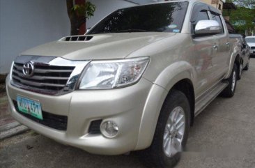 Selling Toyota Hilux 2013 at 48000 km in Manila