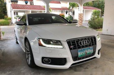 Selling White Audi S5 2012 Automatic Gasoline at 29000 km 