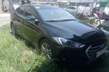 2nd Hand Hyundai Elantra 2019 Automatic Gasoline for sale in Santo Tomas