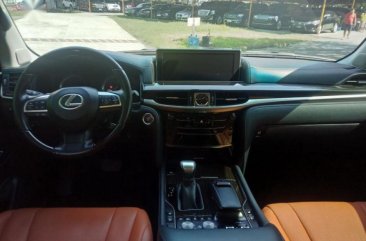 2nd Hand Lexus Is 2017 at 12000 km for sale