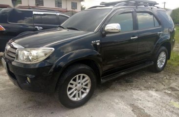 Selling Toyota Fortuner 2009 Automatic Gasoline in Quezon City
