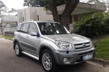 2nd Hand Toyota Rav4 2004 Automatic Gasoline for sale in Mandaluyong