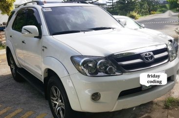 White Toyota Fortuner 2008 at 70000 km for sale
