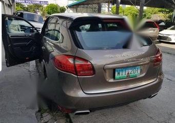 Selling 2nd Hand Porsche Cayenne 2012 in Quezon City