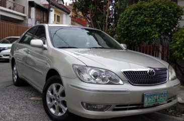 2nd Hand Toyota Camry 2004 Automatic Gasoline for sale in Makati