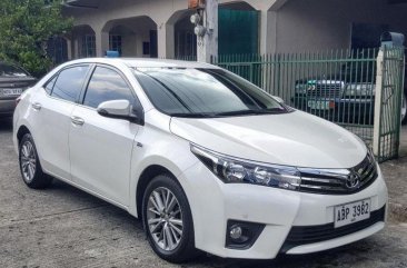 Sell 2nd Hand 2015 Toyota Corolla Altis Automatic Gasoline at 17000 km in Parañaque