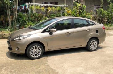 Selling 2nd Hand Ford Fiesta 2011 in Santa Maria