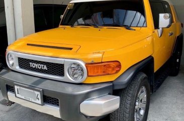 2nd Hand Toyota Fj Cruiser 2015 at 14000 km for sale