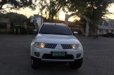 Selling Mitsubishi Montero 2010 Automatic Diesel in Malolos