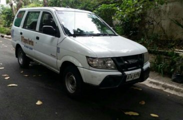 Selling Isuzu Crosswind 2014 Manual Diesel in Meycauayan