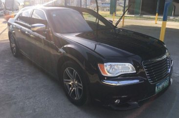 Sell 2nd Hand 2013 Chrysler 300c at 48000 km in Pasig