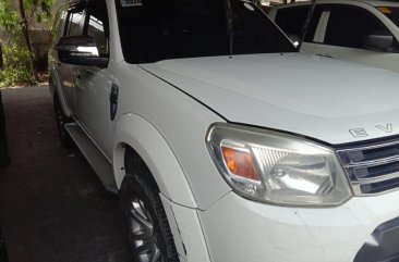 Selling Ford Everest 2015 Manual Gasoline in Quezon City