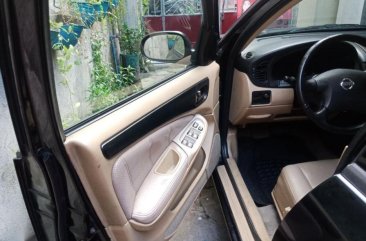 Black Nissan Sentra 2004 at 100000 km for sale in Parañaque