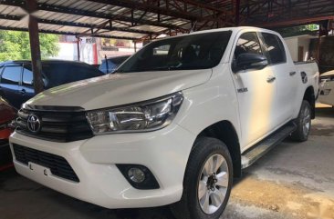 Selling White Toyota Hilux 2016 in Quezon City