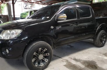 Black Toyota Hilux 2011 for sale in Quezon City