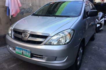 2nd Hand Toyota Innova 2006 Manual Gasoline for sale in Makati