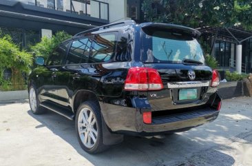 2nd Hand Toyota Land Cruiser 2012 Automatic Diesel for sale in Quezon City