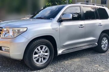 Selling Toyota Land Cruiser 2008 Automatic Diesel in Muntinlupa