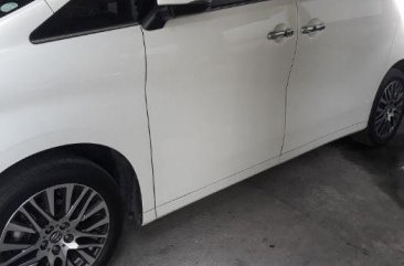2nd Hand Toyota Alphard 2017 for sale in Pulilan