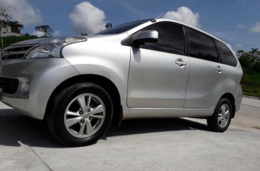 Selling Toyota Avanza 2012 Automatic Gasoline in Quezon City