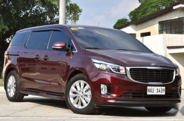 2nd Hand Kia Grand Carnival 2018 at 10000 km for sale