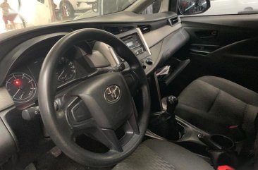 Selling 2nd Hand Toyota Innova 2017 at 6800 km in Quezon City