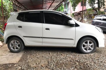 Selling White Toyota Wigo 2017 in Quezon City