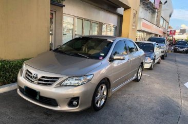 Selling 2nd Hand Toyota Corolla Altis 2012 Automatic Gasoline at 100000 km in Pasay