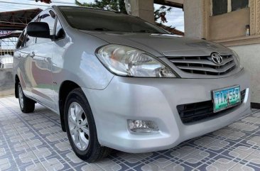 Selling Toyota Innova 2012 at 90000 km 
