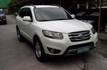 Selling White Hyundai Santa Fe 2011 Automatic Diesel at 60000 km in Pasig